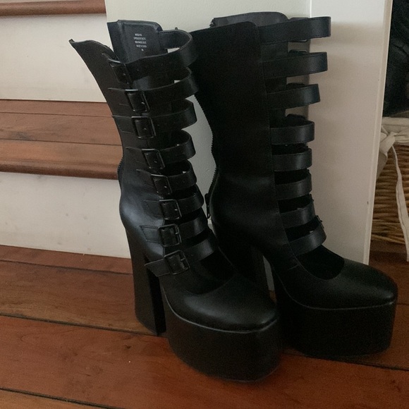 Widow Gone Haywire Platform Boots - Picture 2 of 4